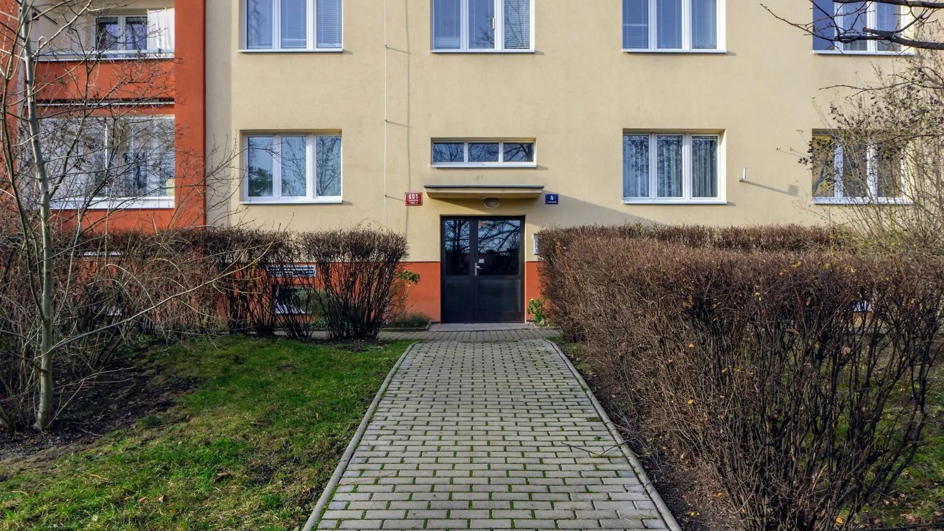 Jana'S Wow Apt, 2Br, Metro Next Door, Near The Airport براغ 0*,