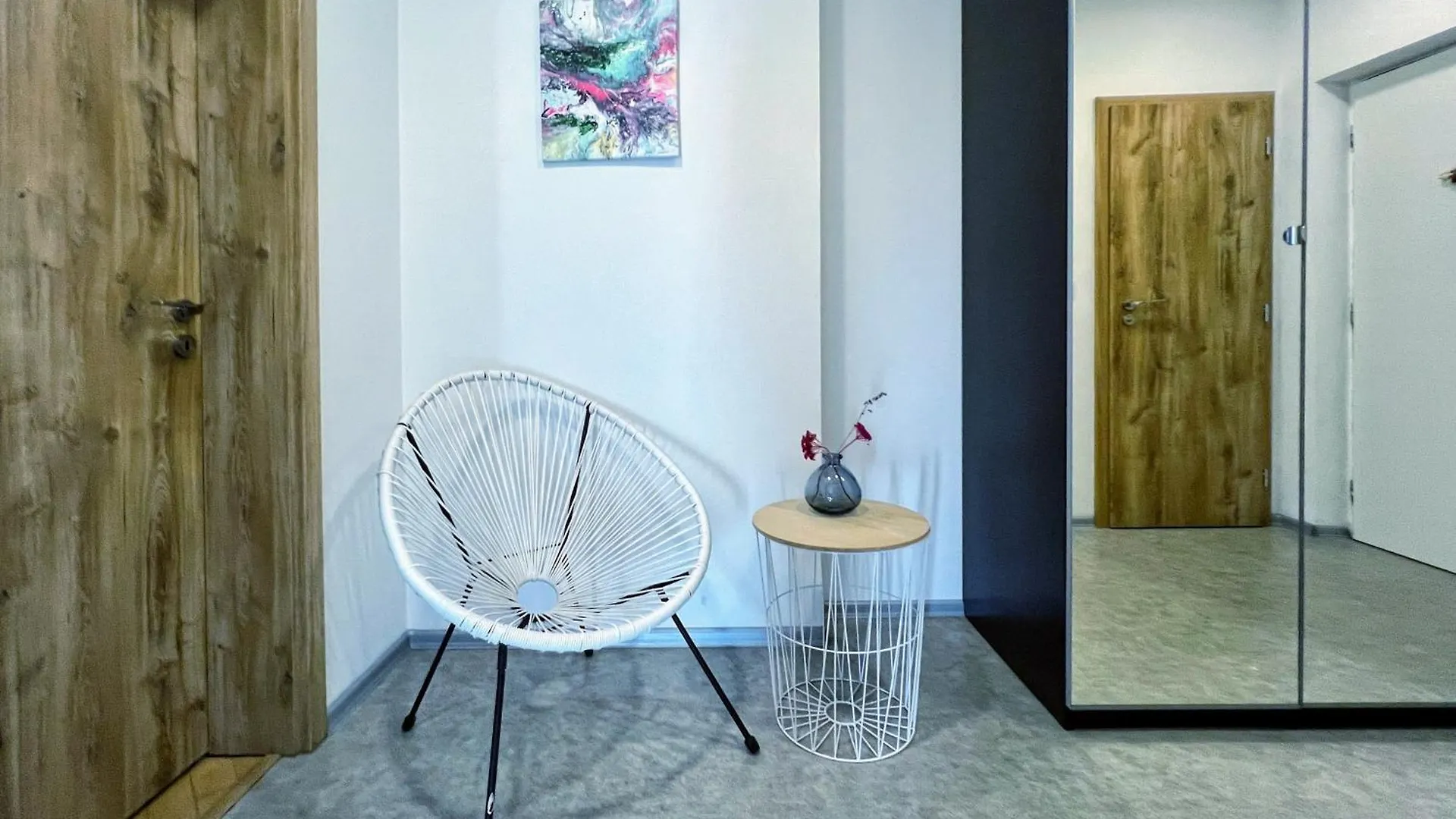 Jana'S Wow Apt, 2Br, Metro Next Door, Near The Airport براغ